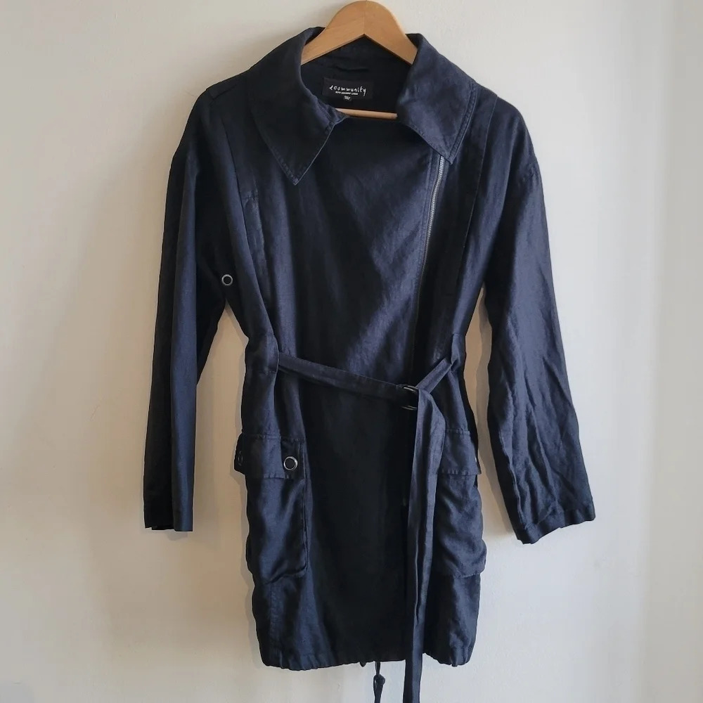 Aritzia Community Lightweight Jacket With Organic Linen - Picture 2 of 16